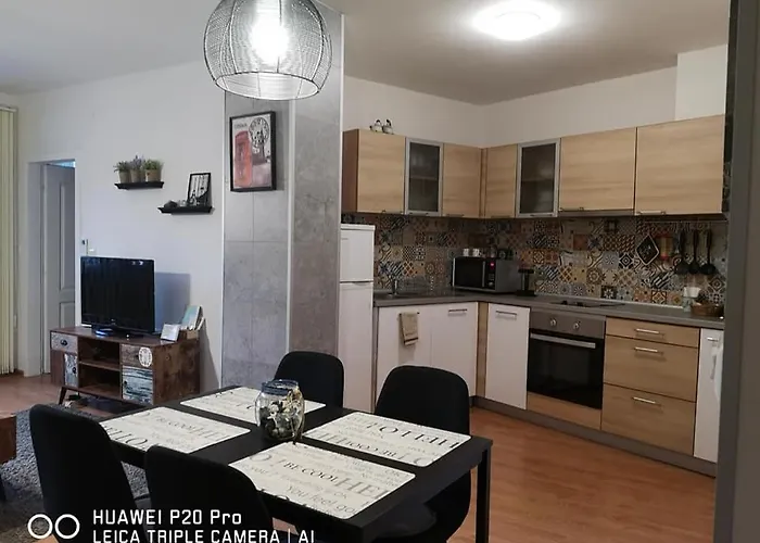 Sea Garden Apartment Idm